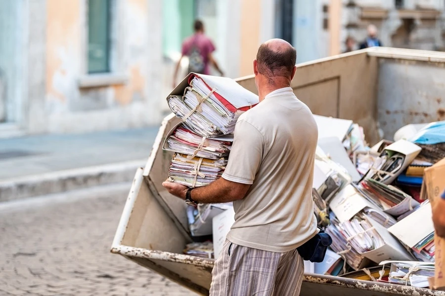 How Junk Removal Services Handle Large And Bulky Items Safely in Huntsville, AL
